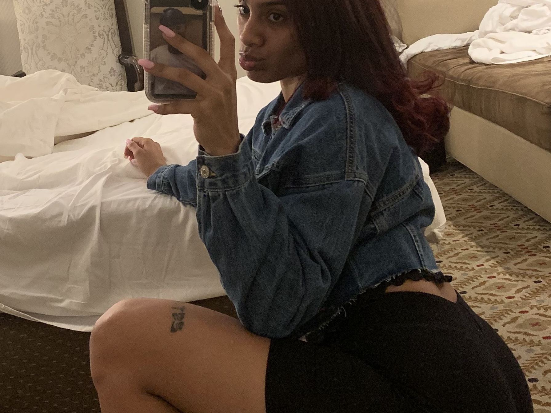 NenalocaBarnes profielfoto van cam model 