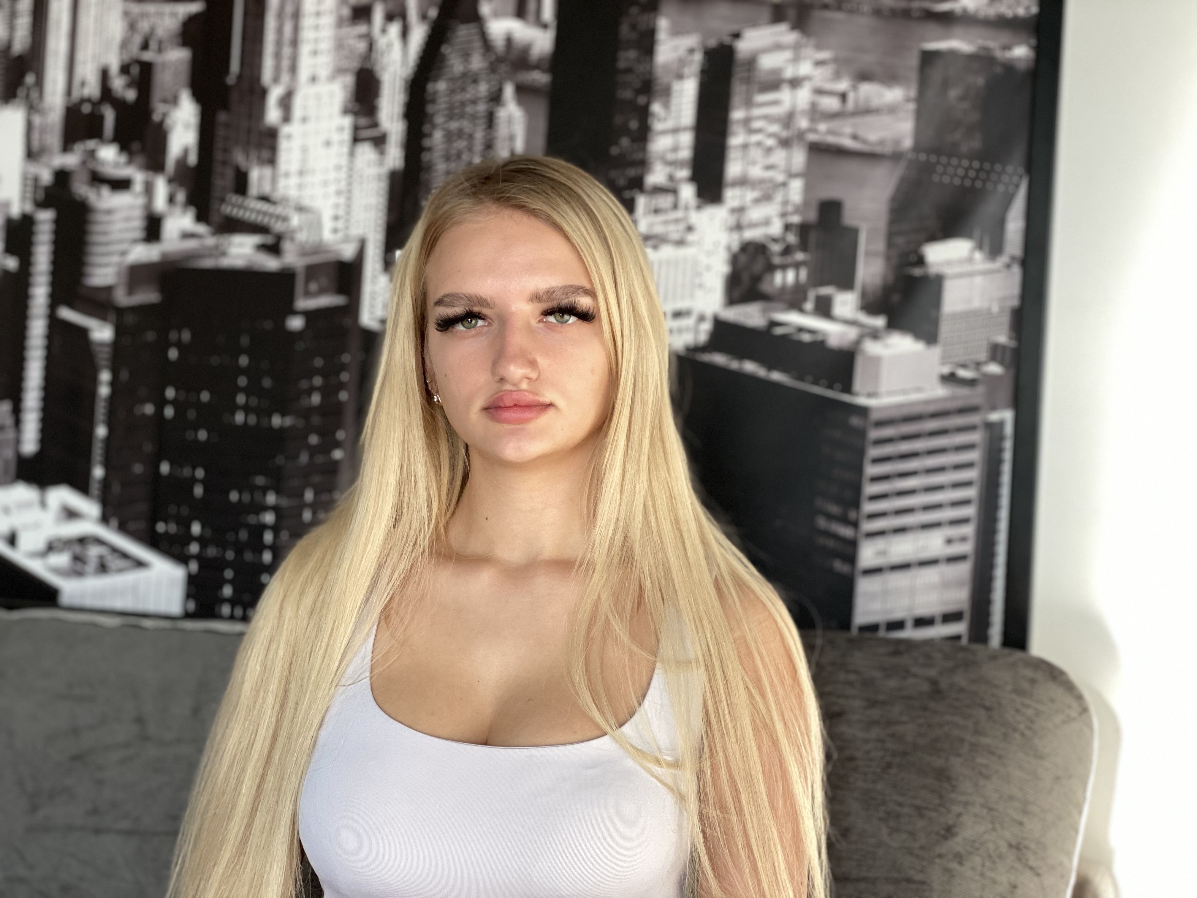 Imagen de perfil de modelo de cámara web de IreneBrice