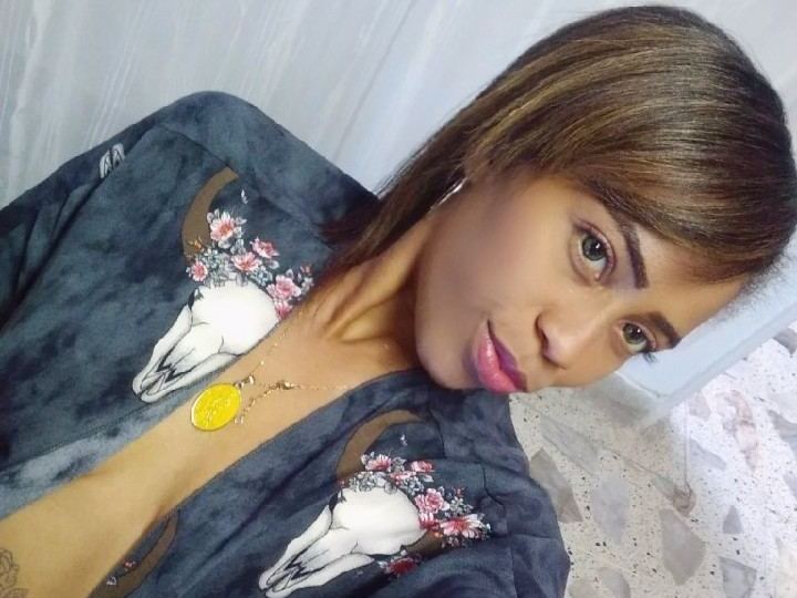 Imagen de perfil de modelo de cámara web de frydaflin