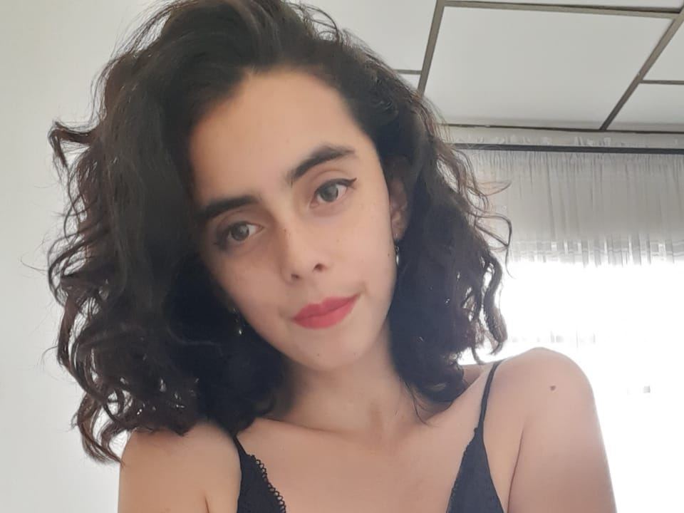 Yeimy_Warner profilbild på webbkameramodell 