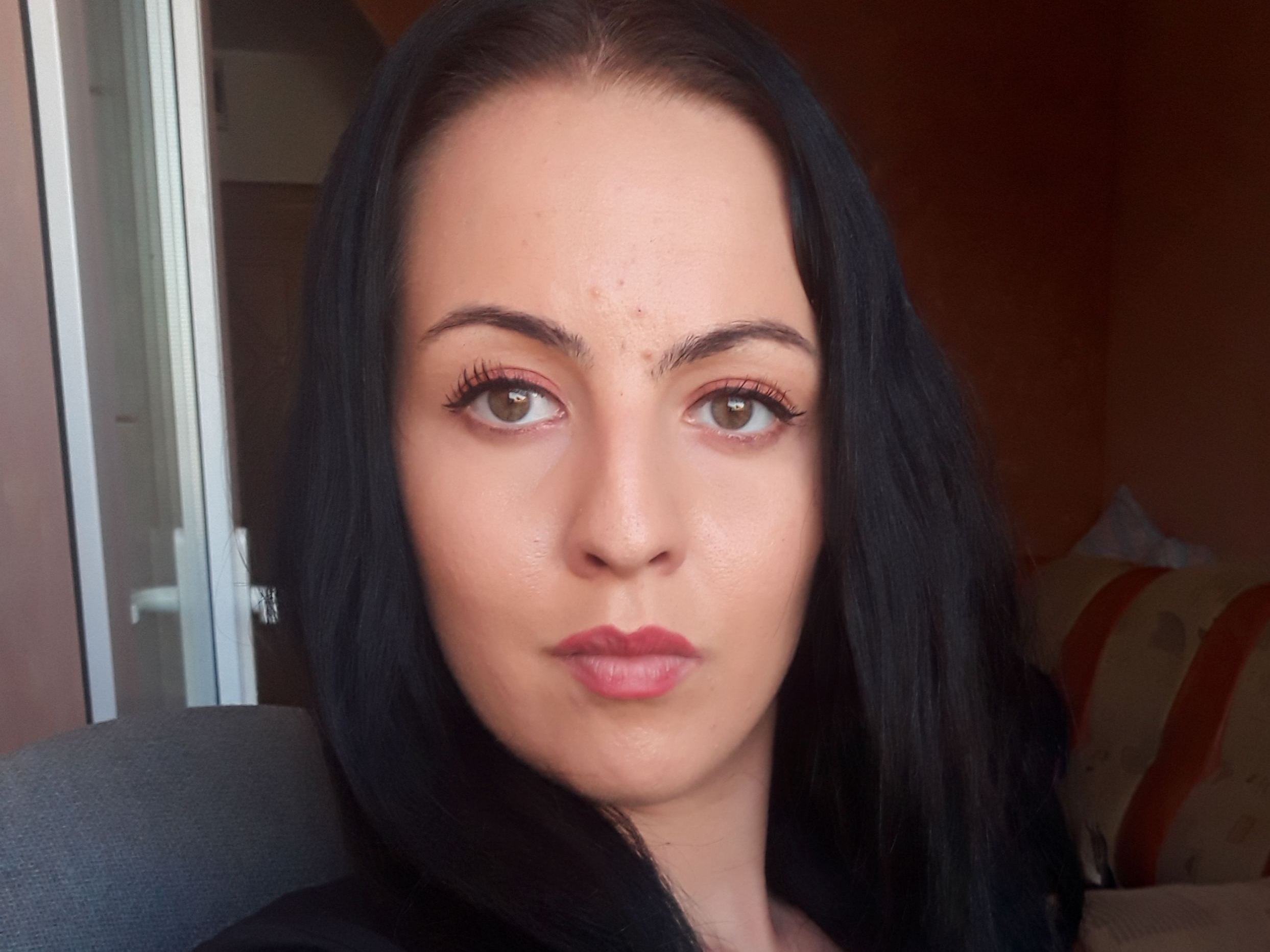 Karolyneee profilbild på webbkameramodell 