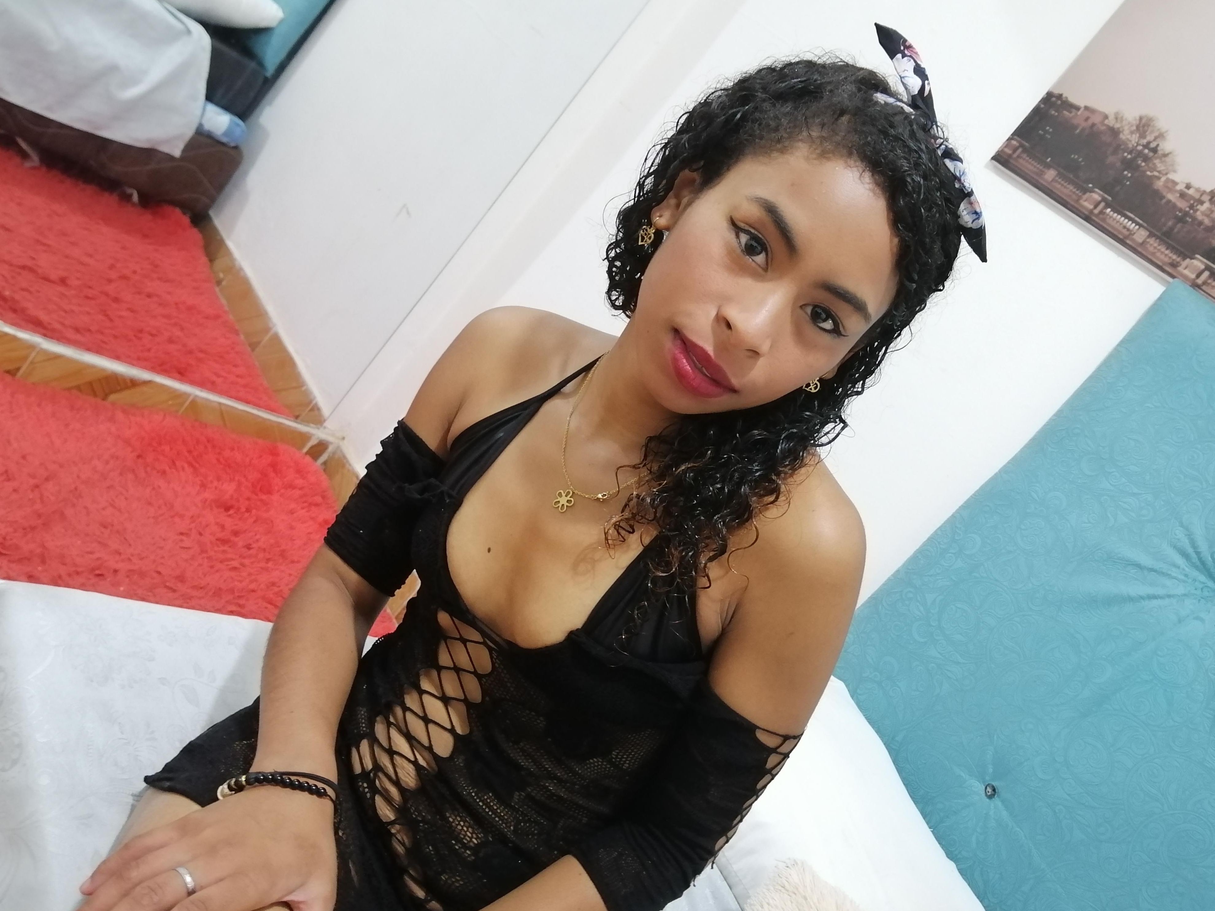 NaomyRoss cam model profile picture 
