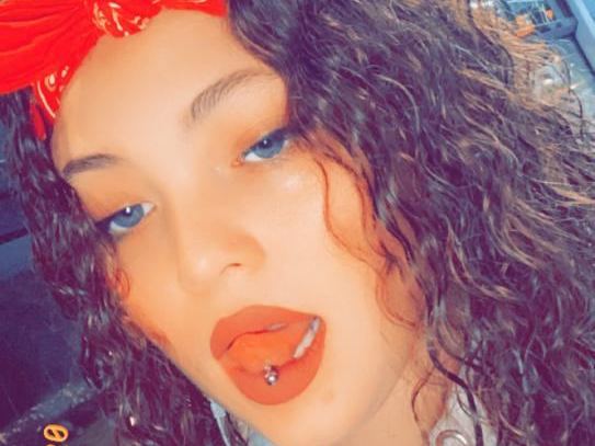BeatrixKido profielfoto van cam model 
