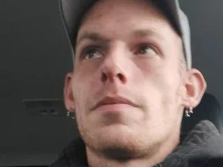 Image de profil du modèle de webcam HotguyfrmOK89