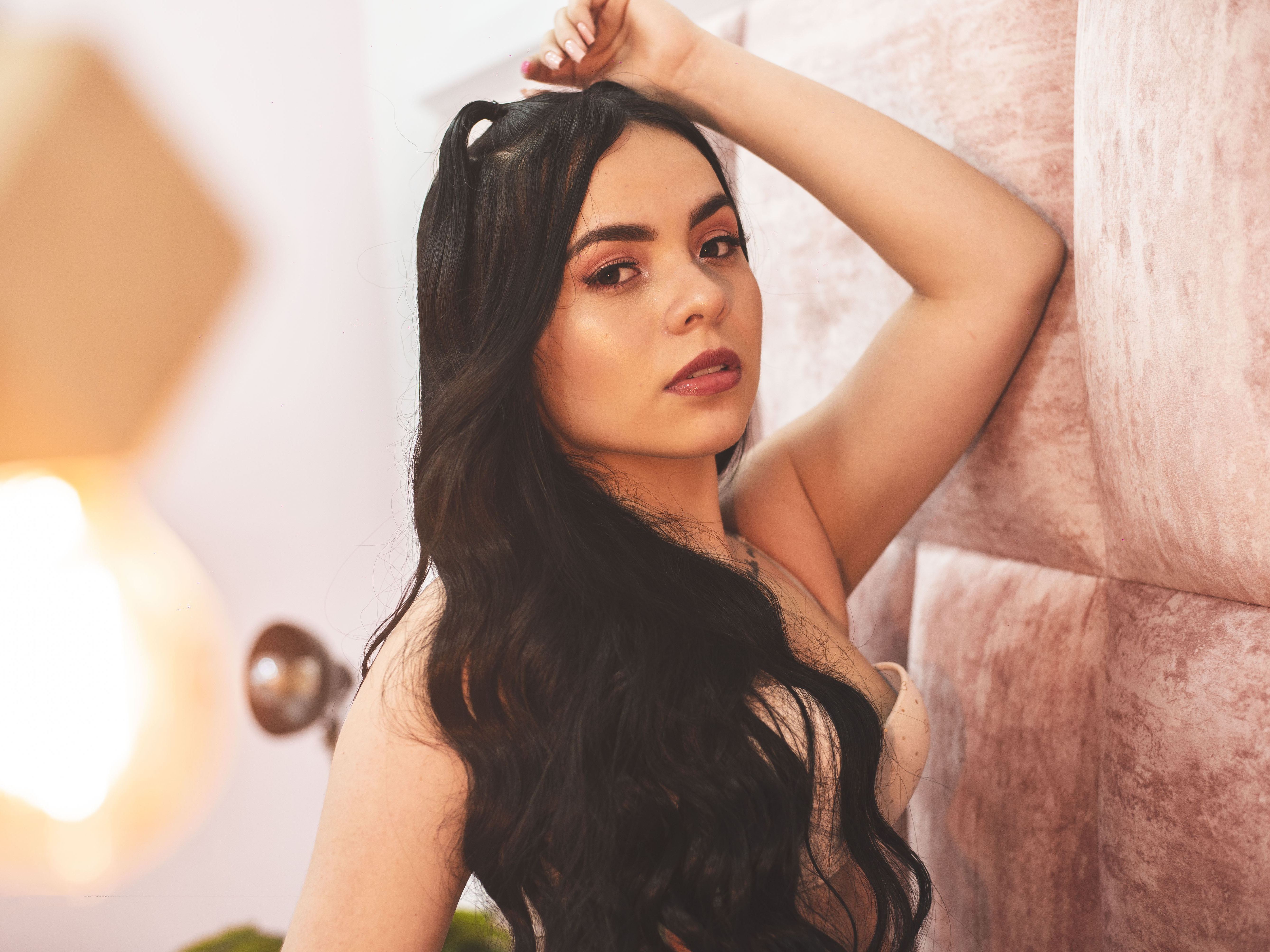 NinaNovakovv immagine del profilo del modello di cam