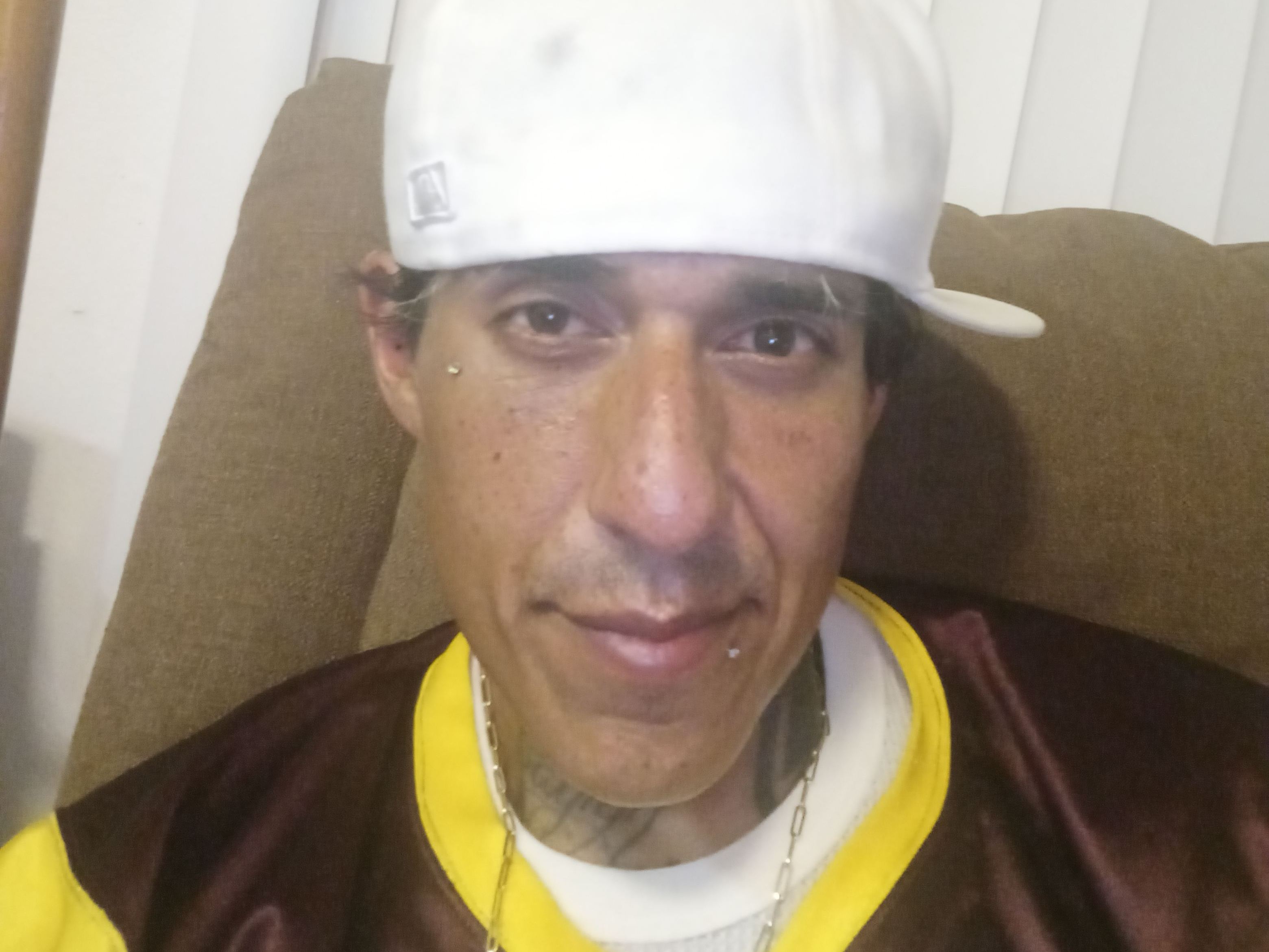 letschill69 profilbild på webbkameramodell 