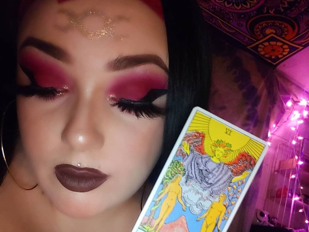 Imagen de perfil de modelo de cámara web de LavenderLoveWitch