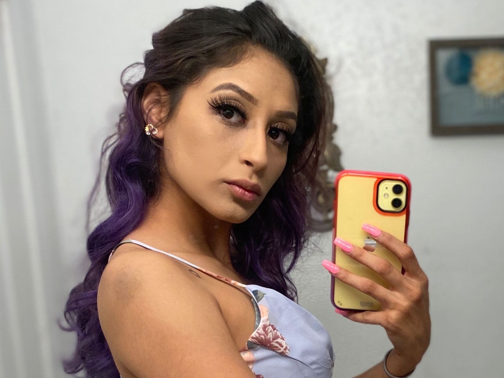 ElenaTami profielfoto van cam model 