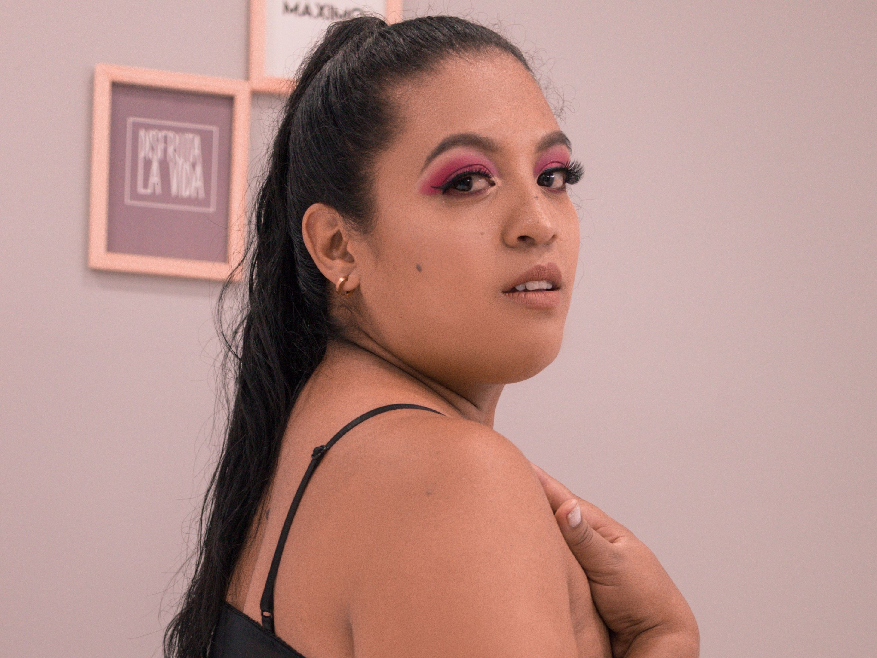 NatashaBrookss profilbild på webbkameramodell 