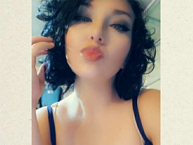 ScarlettWoaah cam model profile picture 