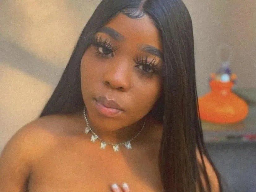 Blackwet18 profilbild på webbkameramodell