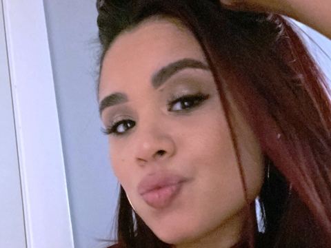 Image de profil du modèle de webcam SexylatinaBB777
