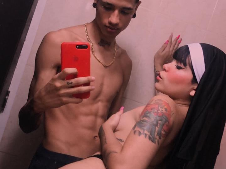 Profilbilde av couplehot17 webkamera modell