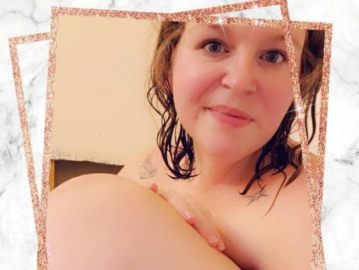 Curvymilf2020 profilbild på webbkameramodell 