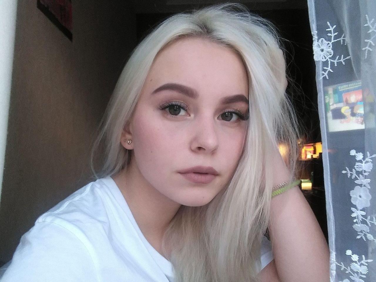 SweetGirlEva profilbild på webbkameramodell 