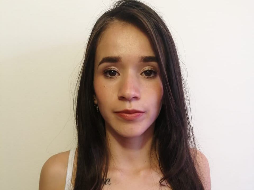 Image de profil du modèle de webcam angelina_holly