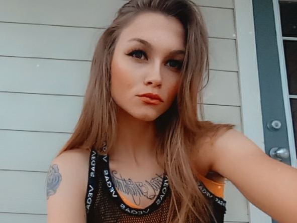 RileyCambell profilbild på webbkameramodell 