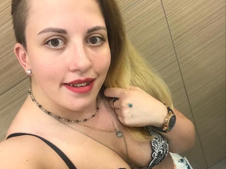 Image de profil du modèle de webcam MeganXSweet
