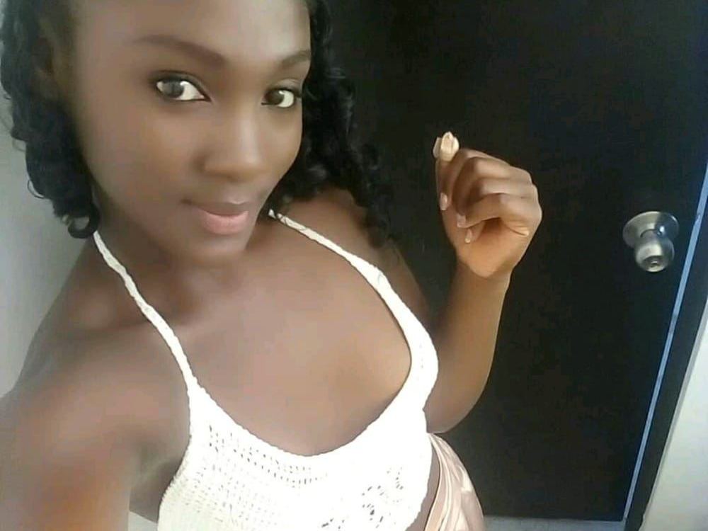lolaa_brown1 cam model profile picture 