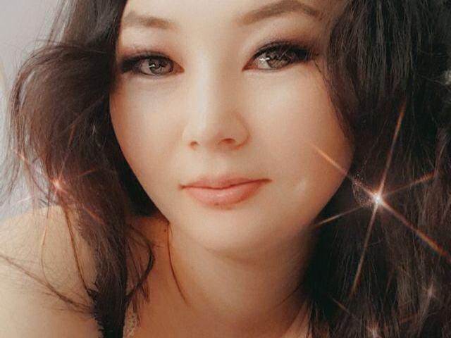 Image de profil du modèle de webcam RinaHiss