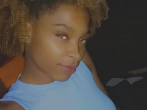 Image de profil du modèle de webcam EbonyCreamykiss