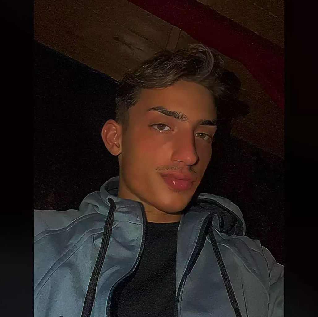 Performer NoobleJosh Photo 4