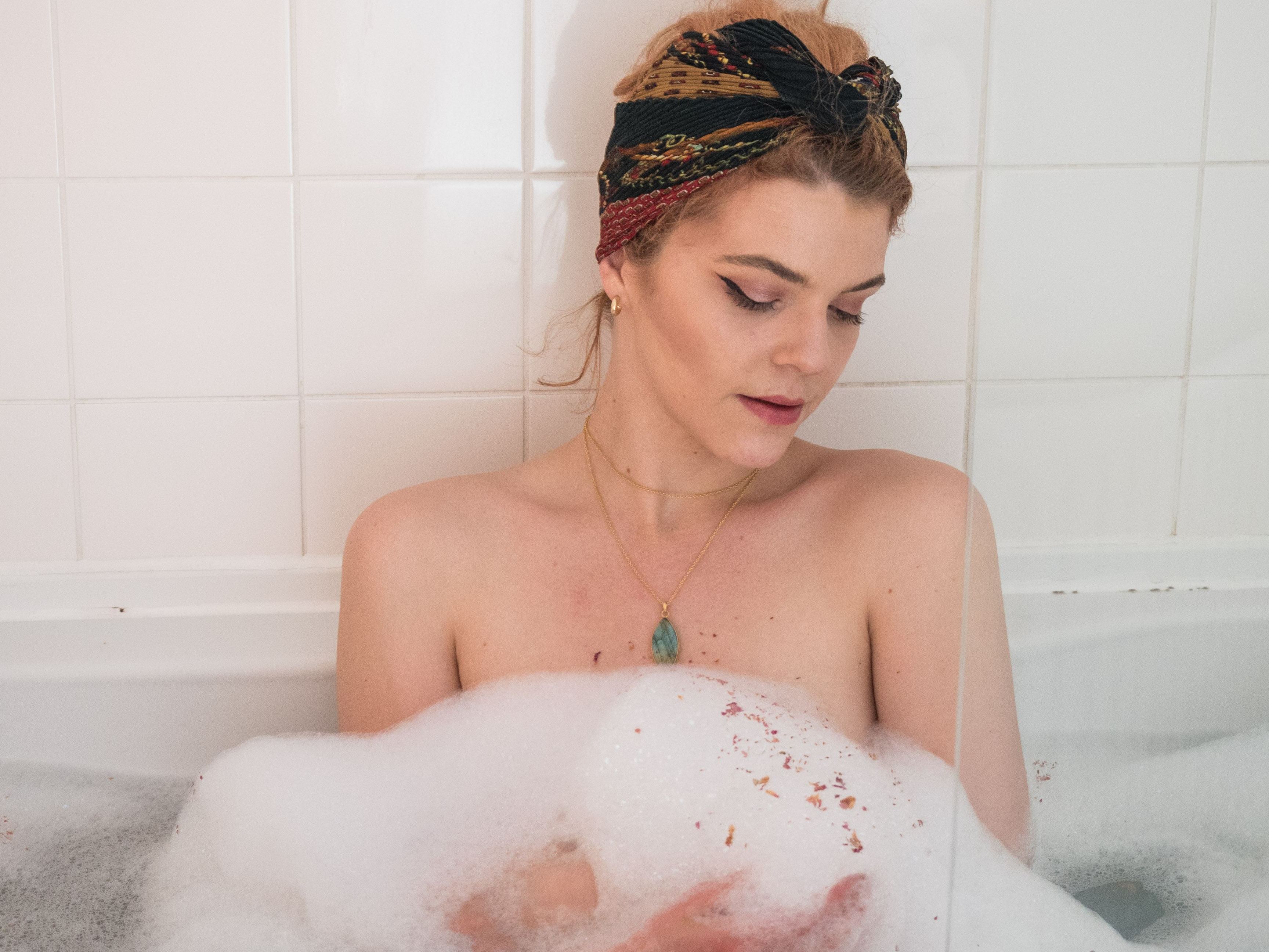 Image de profil du modèle de webcam YvetteBellHun