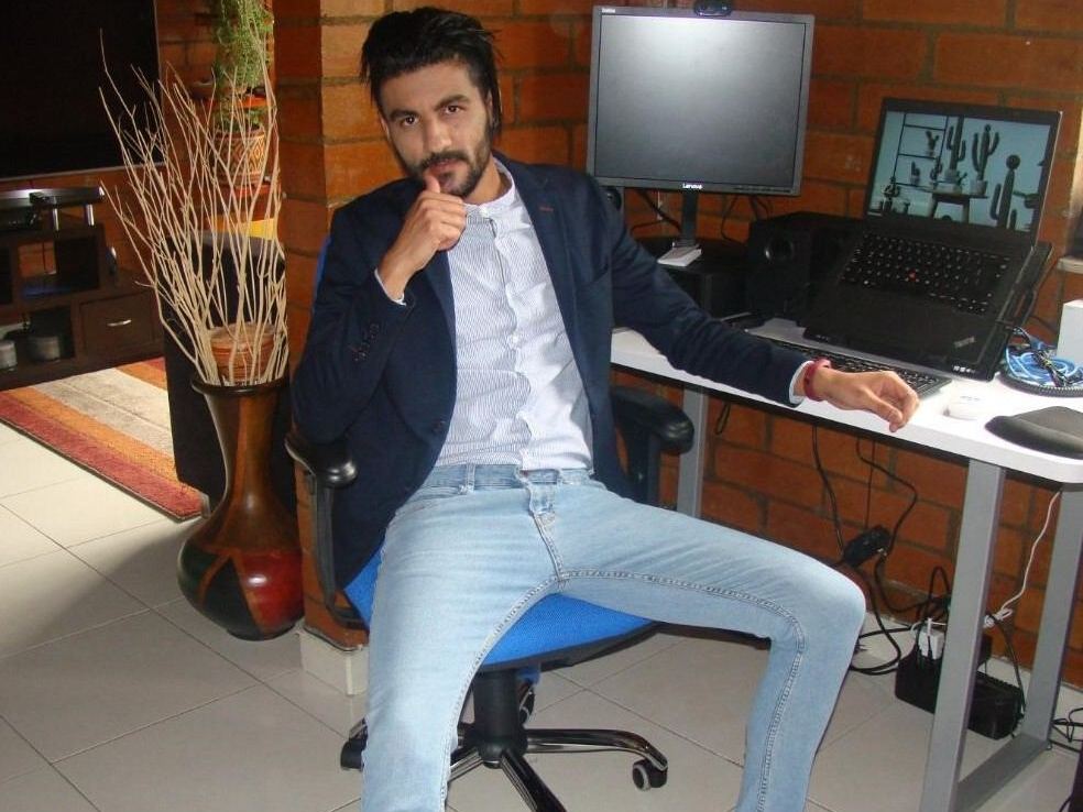 Foto de perfil de modelo de webcam de Andrey_Montoya 