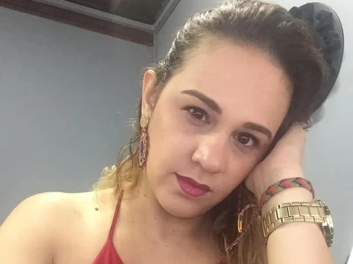 Image de profil du modèle de webcam Laurense