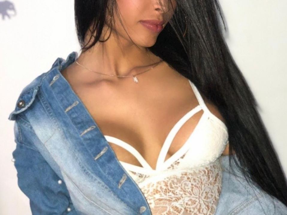 Imagen de perfil de modelo de cámara web de Sofi_Cardenas