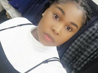 Image de profil du modèle de webcam Naomi_hot80