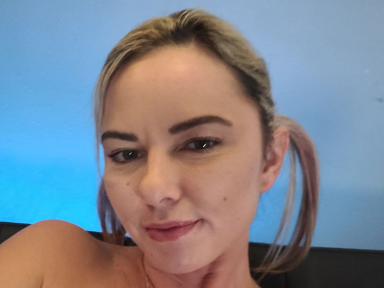 Image de profil du modèle de webcam tnicole