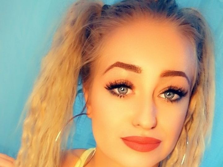 Carolina69x profilbild på webbkameramodell 