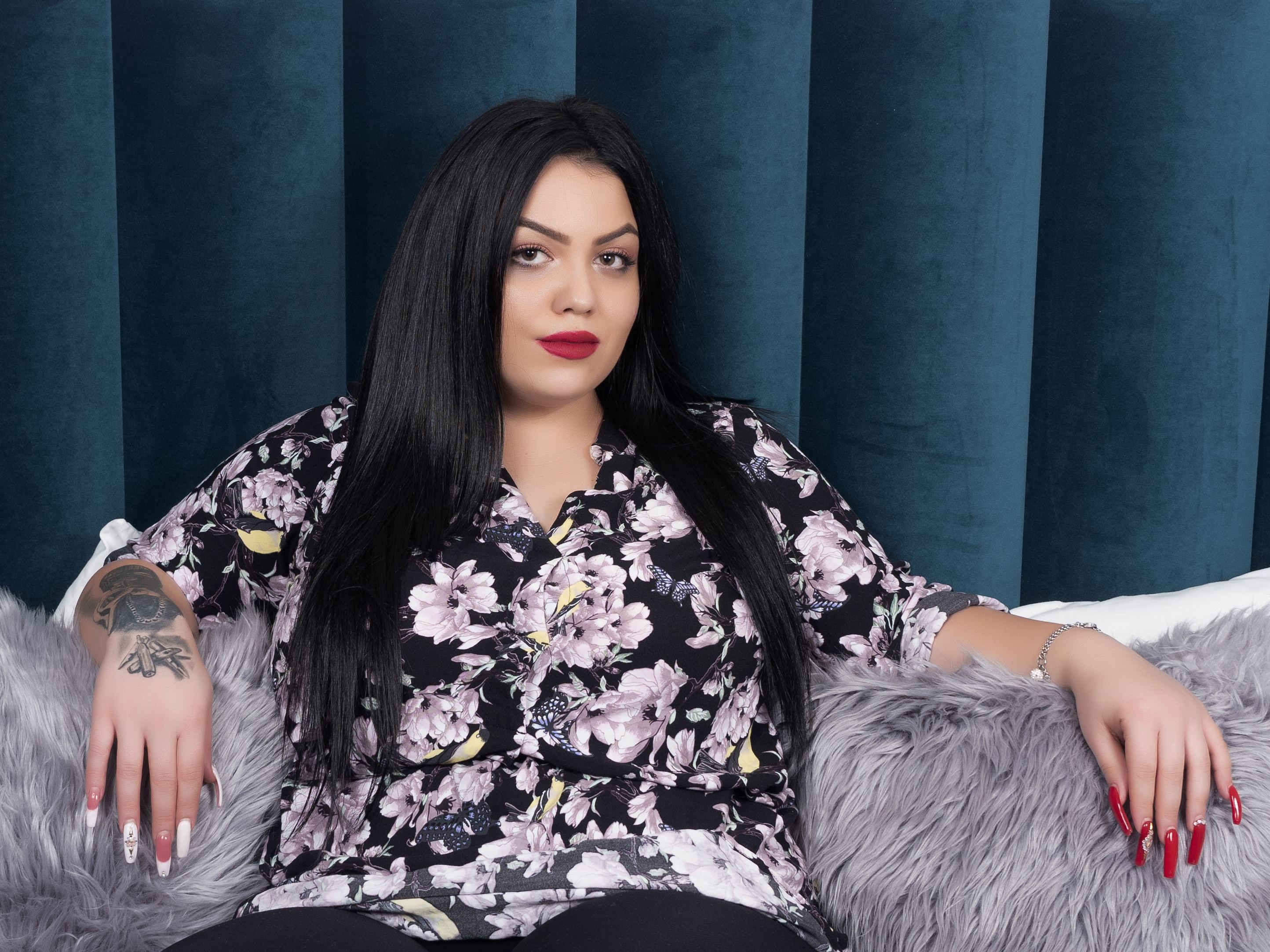 Imagen de perfil de modelo de cámara web de CurvyEveline