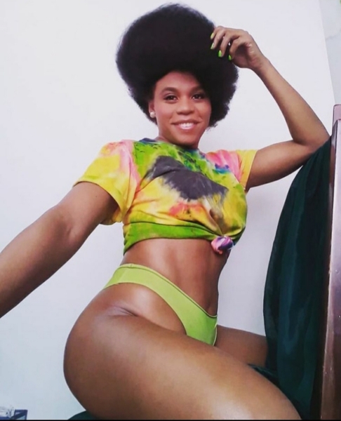 Interprete Girl_BrunetteX Foto 4