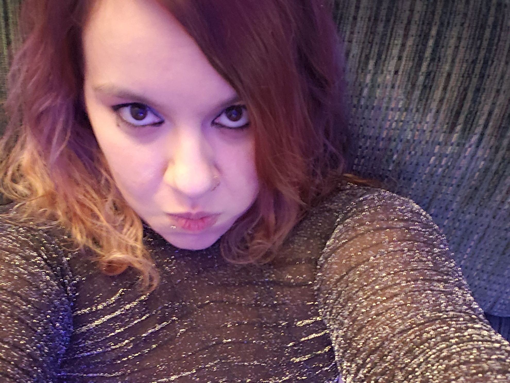 Imagen de perfil de modelo de cámara web de Submissive24