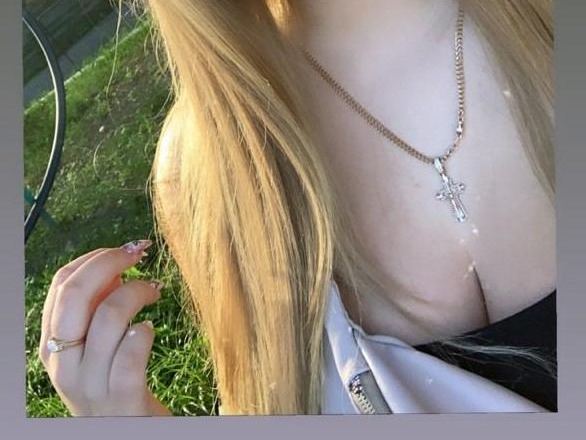 Imagen de perfil de modelo de cámara web de BelaFox