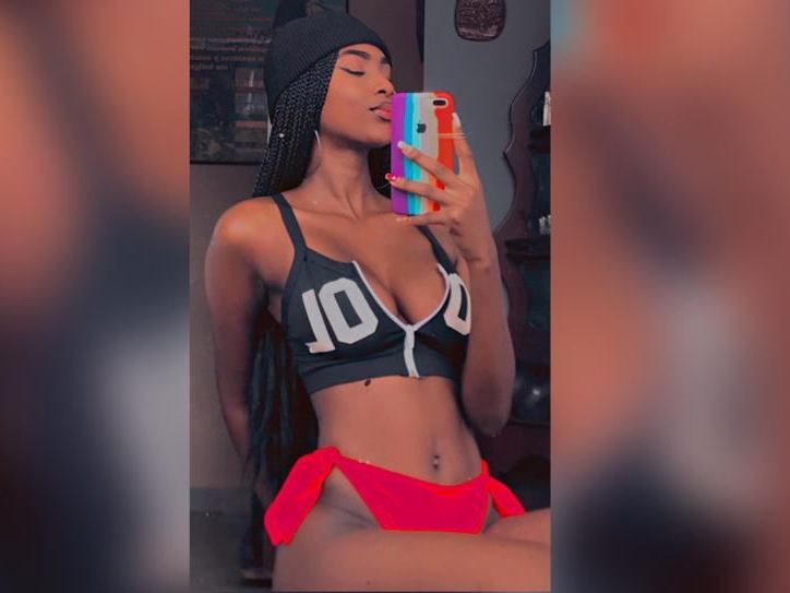 Image de profil du modèle de webcam blackcherryhot