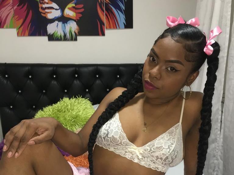sweet_candyss profilbild på webbkameramodell 