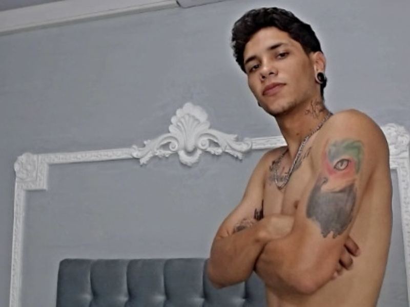 Imagen de perfil de modelo de cámara web de Aston_Cruise