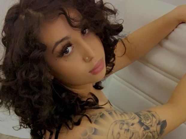 Imagen de perfil de modelo de cámara web de PrettyGirlSasha