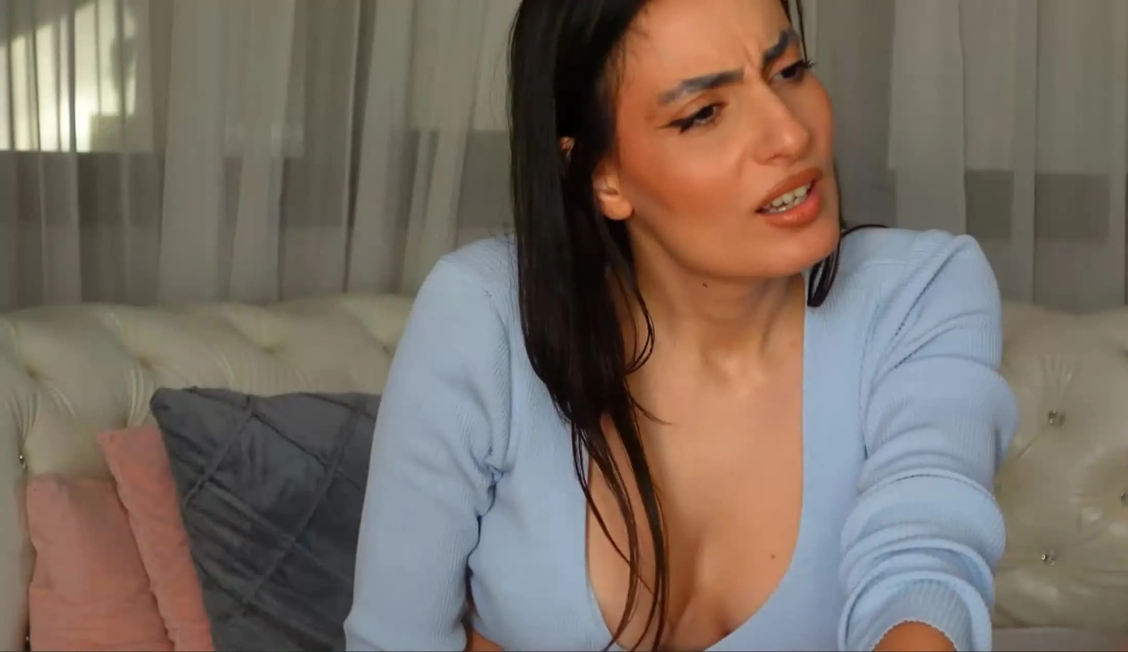 Intérprete NinaKrystal Video 1