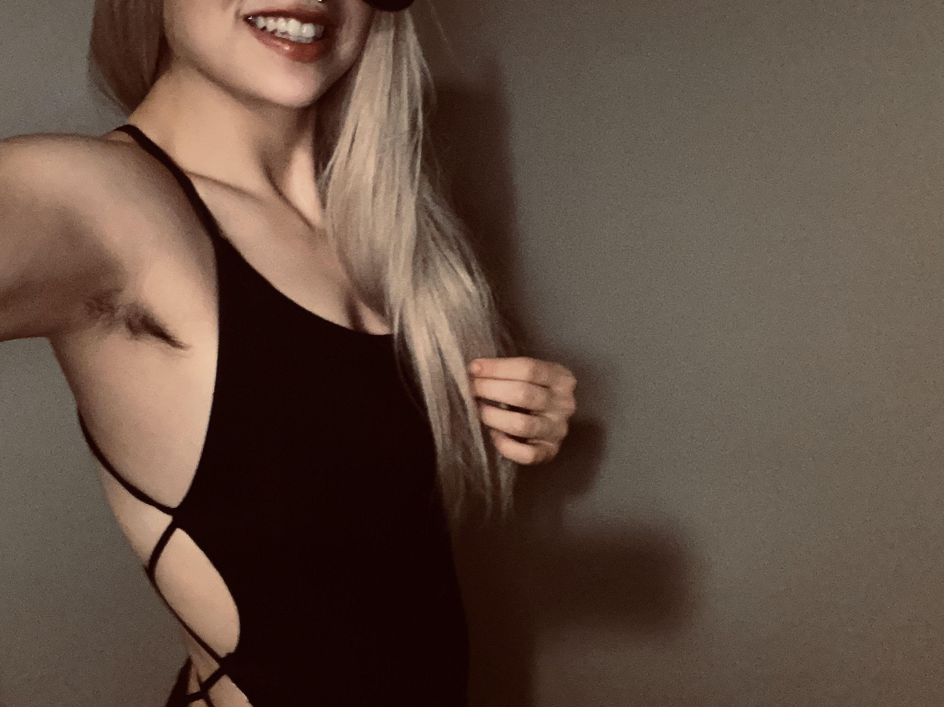 SonjaBLove cam model profile picture 