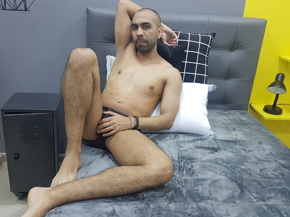 Image de profil du modèle de webcam Macarioo_Robles