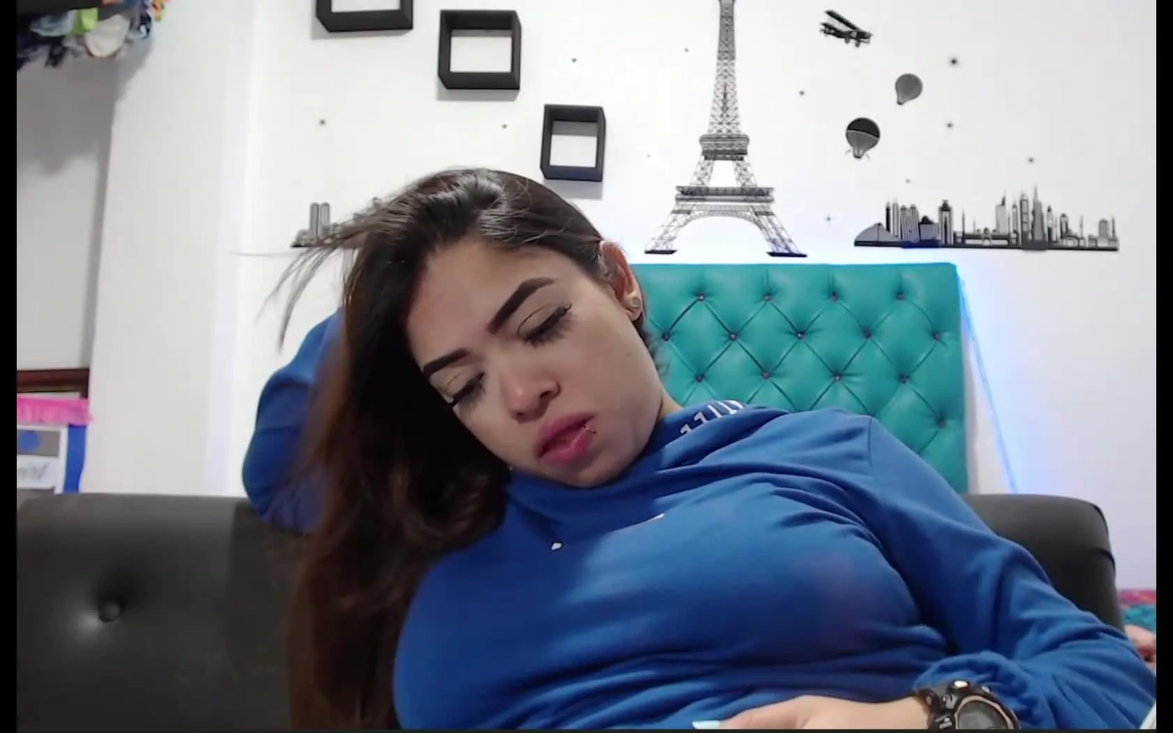 Interprète SaraScandal Vidéo 1