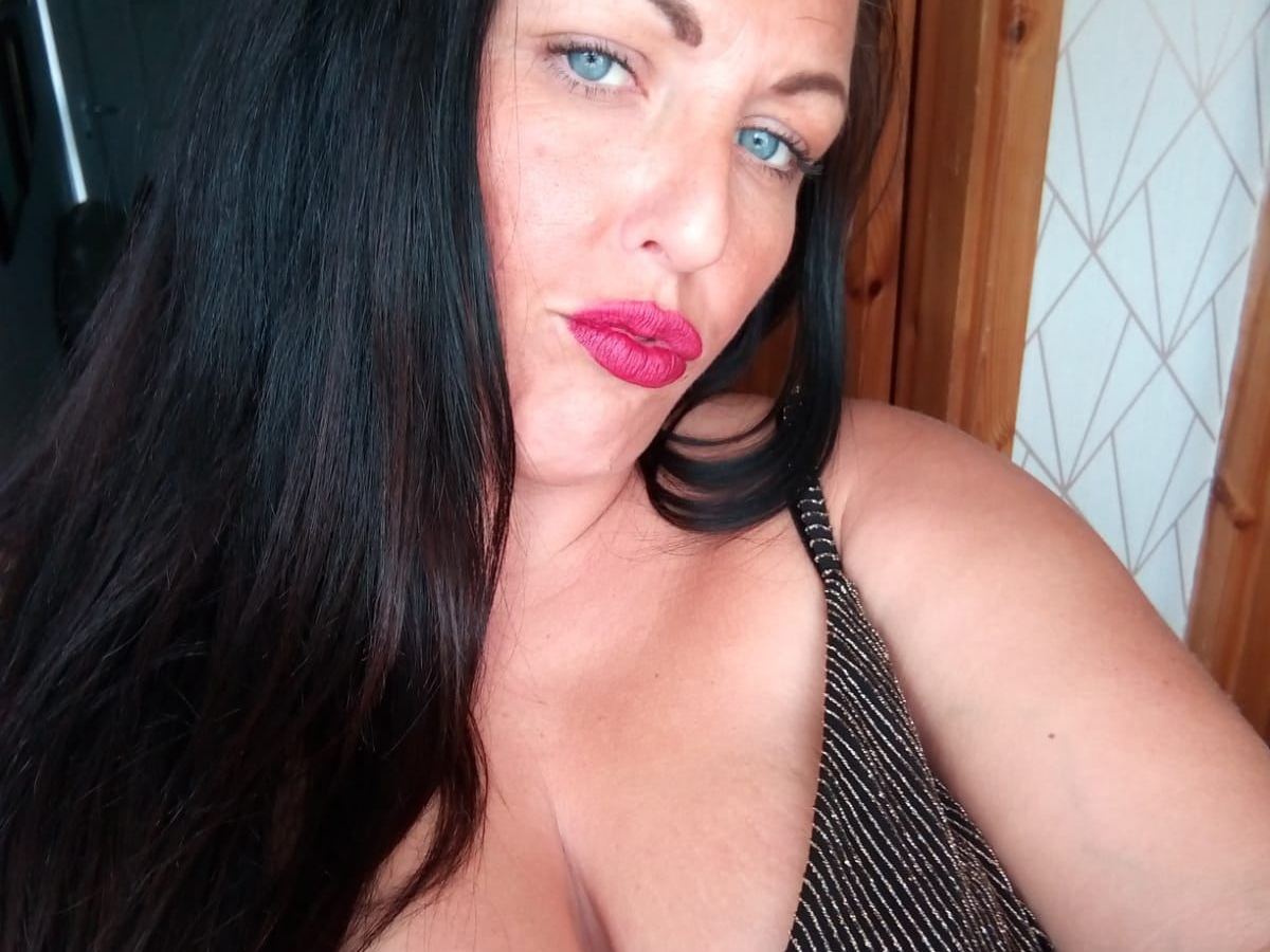 Image de profil du modèle de webcam CurvyBabexox