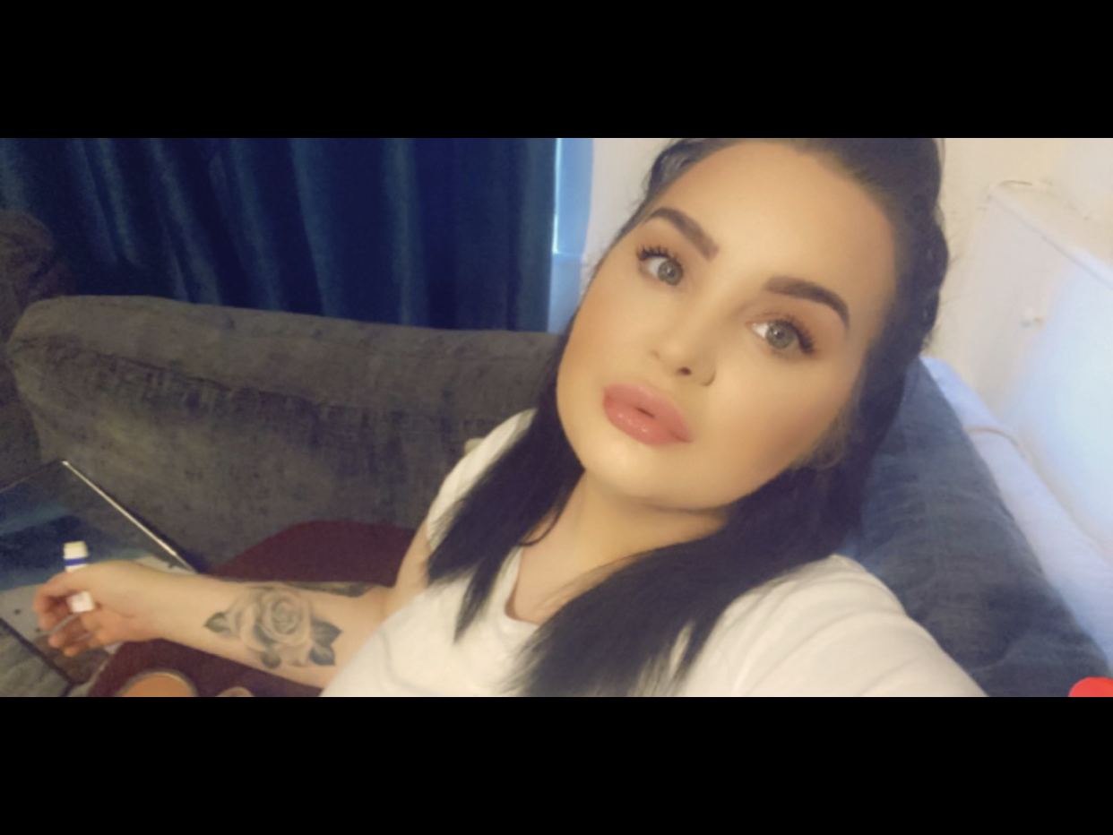 Image de profil du modèle de webcam Amygirl1996