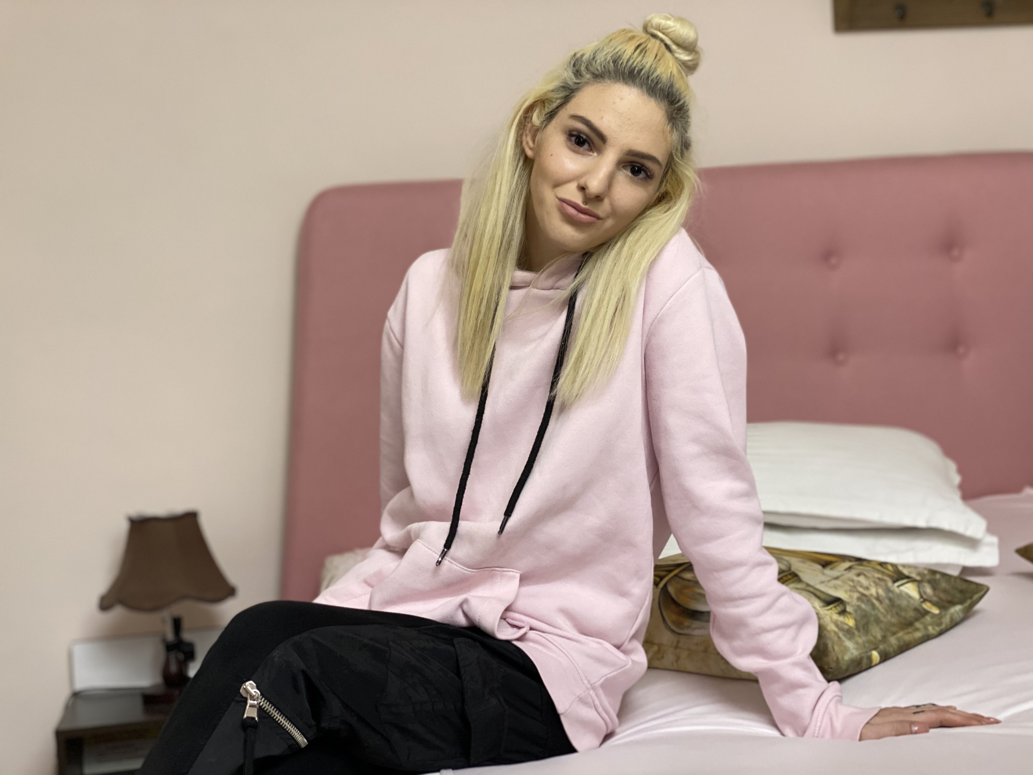 AMAYIAA immagine del profilo del modello di cam