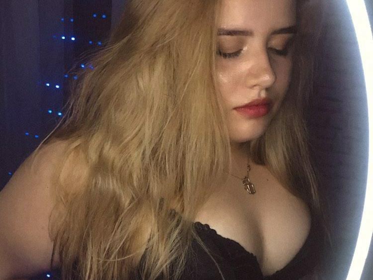 KittyHittys profilbild på webbkameramodell 