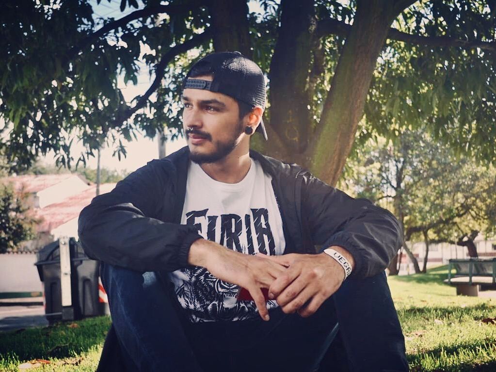 Makabrius profielfoto van cam model 